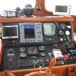 Diesel Duck 462 pilothouse dashboard